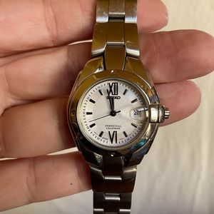Vintage women’s Seiko watch